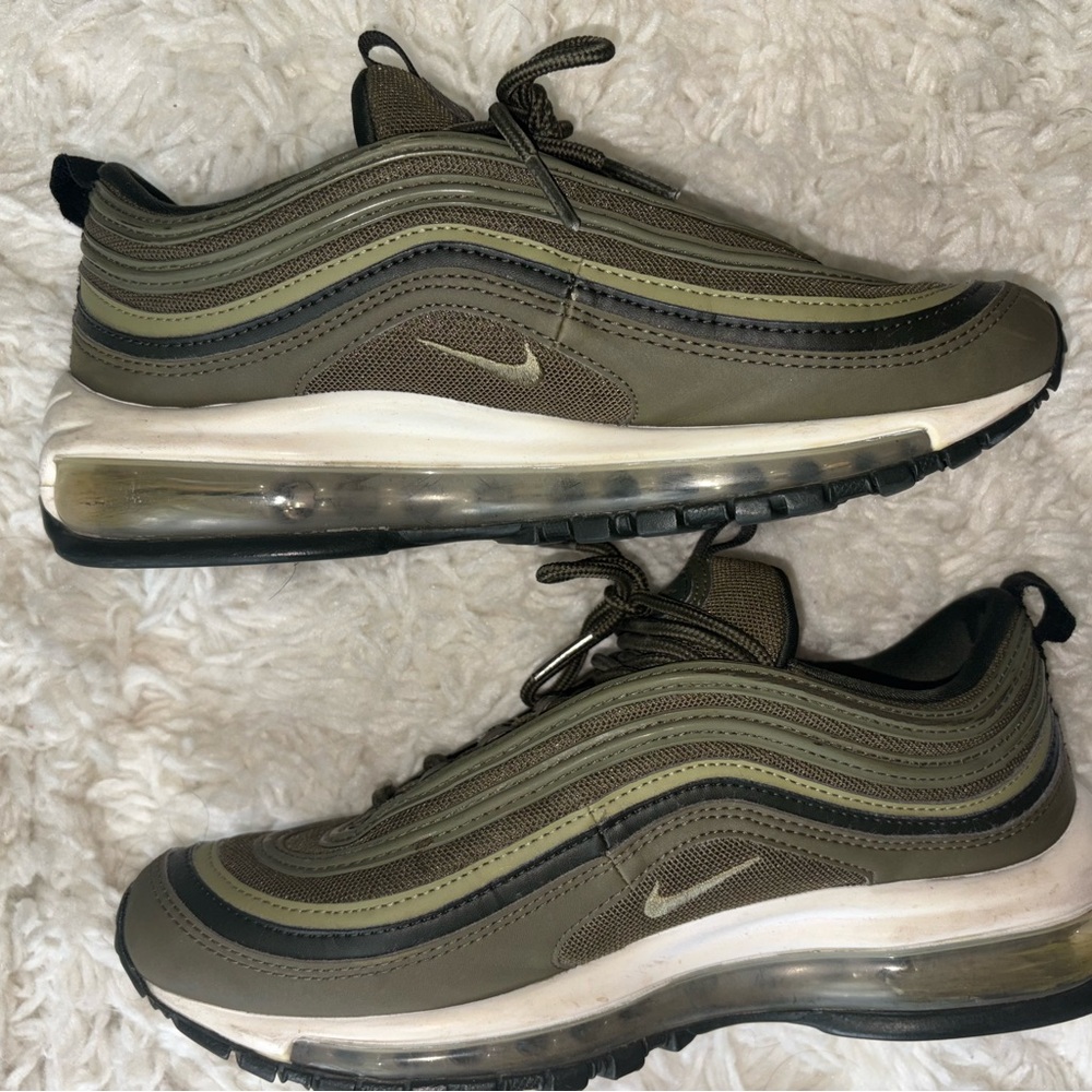 Nike Air Max 97 in Olive
